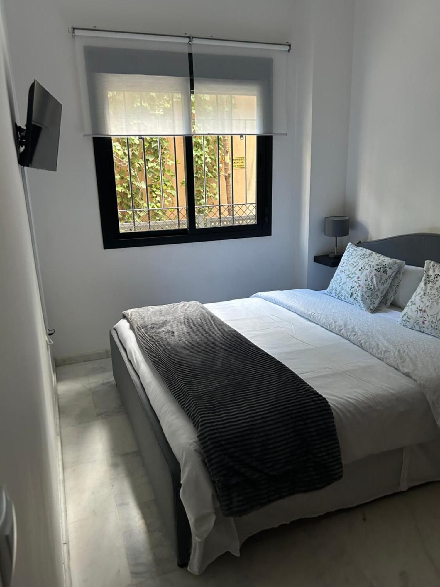 Apartment Proximo Al Centro De 2 Con Piscina De Temporada Seville