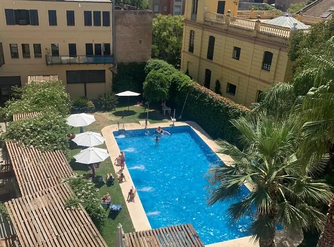 Apartamento Proximo Al Centro De 2 Dormitorios Con Piscina.