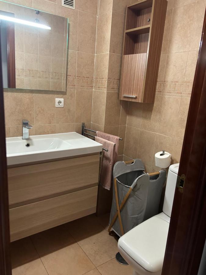 Proximo Al Centro De 2 Con Piscina. *