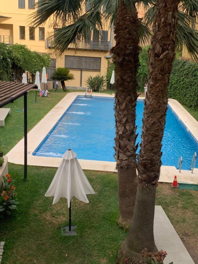 Proximo Al Centro De 2 Con Piscina. *