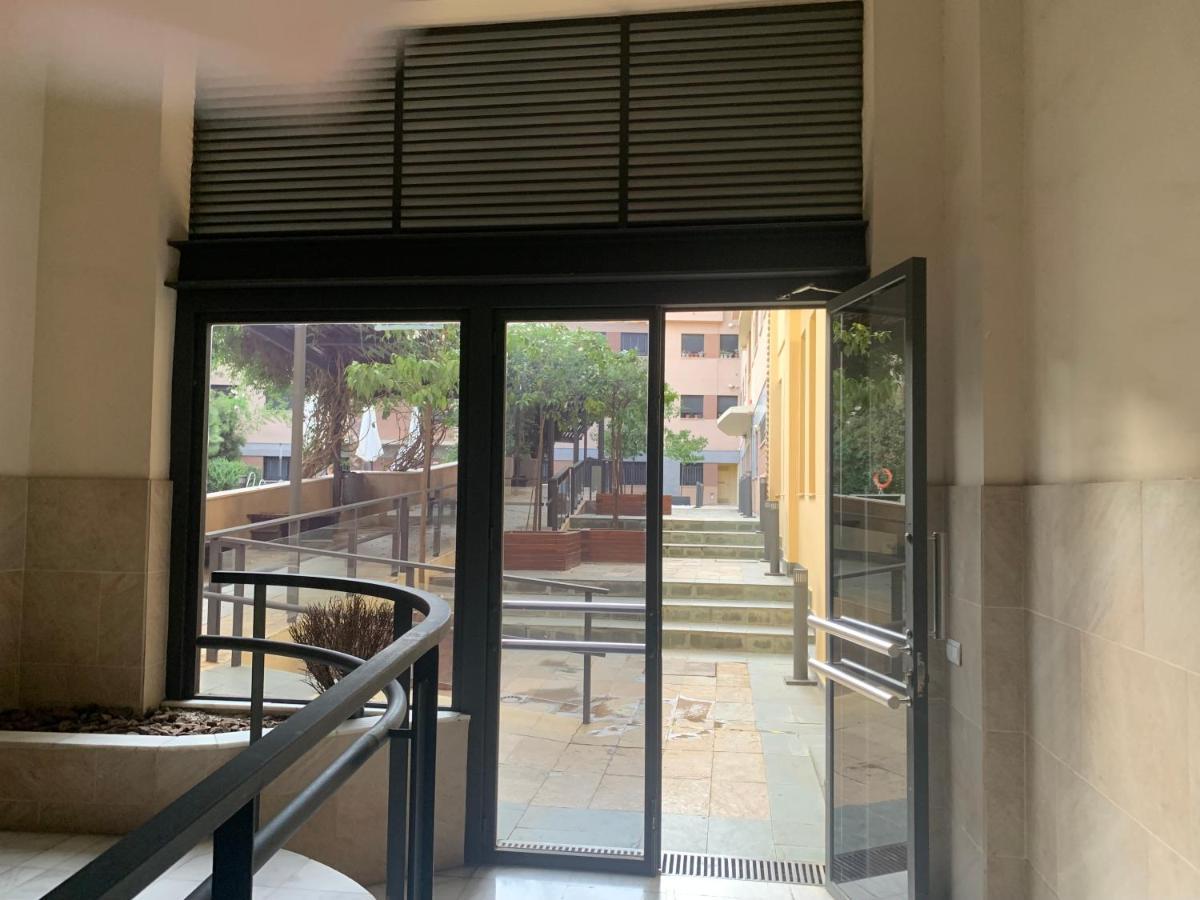 Proximo Al Centro De 2 Con Piscina. *